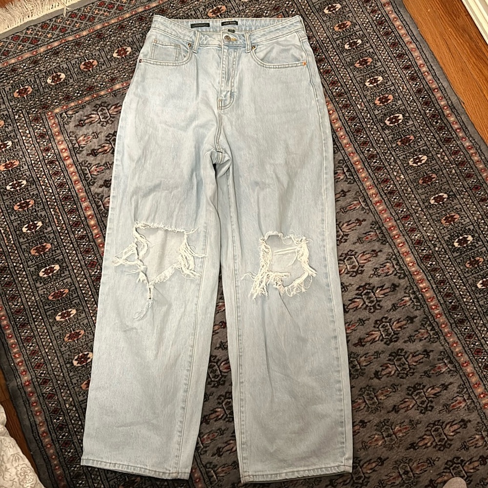 Wild Fable Highest Rise Baggy Jean Light Wash Factory Distressed size 8 29r